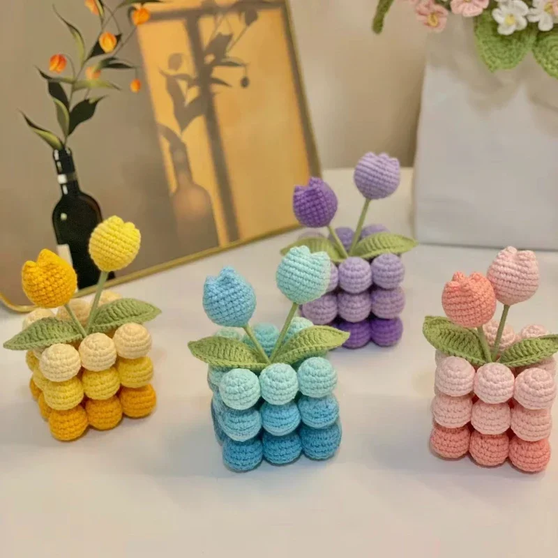 Handmade Crochet Tulip Pot Figurines Simulation Flowers Mini Car Decoration Creative Home Decoration Delicate Gifts for Girls