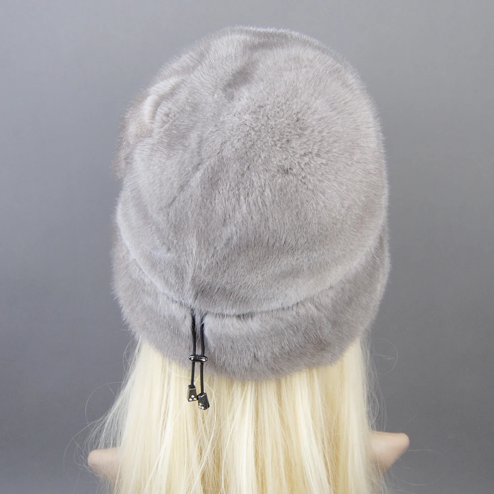 2025 Fashion Hot Sale Russian Fur Hat Winter Warm Natural Mink Fur Hats for Women Classic Luxury Caps Earflap Bomber Hat