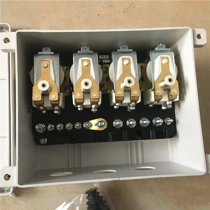 Retarder Relay JD332121 With Four Stalls For Yutong Kinglong Zhongtong Bus Retarder JD332121