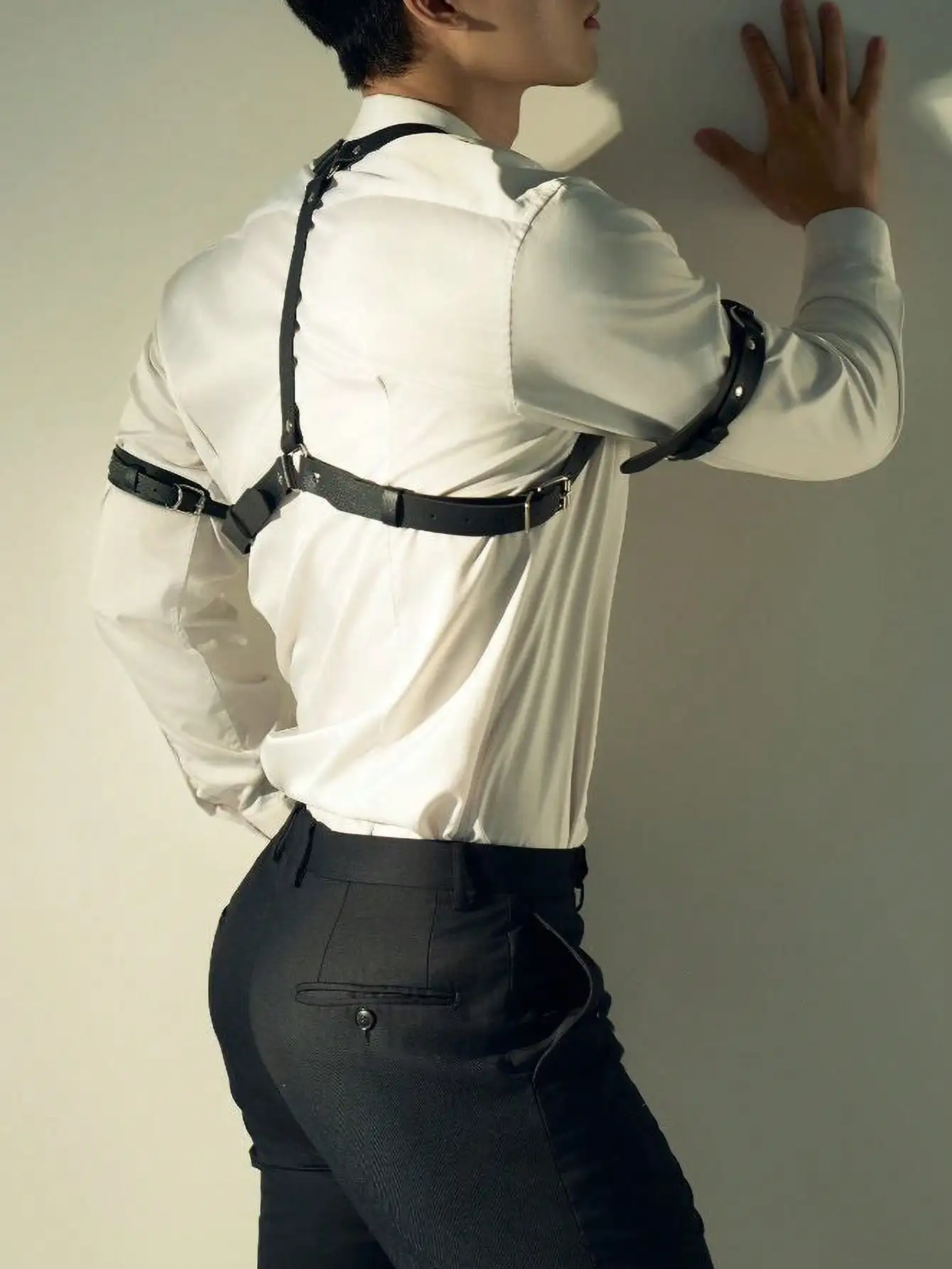 Men's Retro Style Adjustable Strap PU Leather Fashion Stage Performance Strap with Armband Set Personalized Dressing