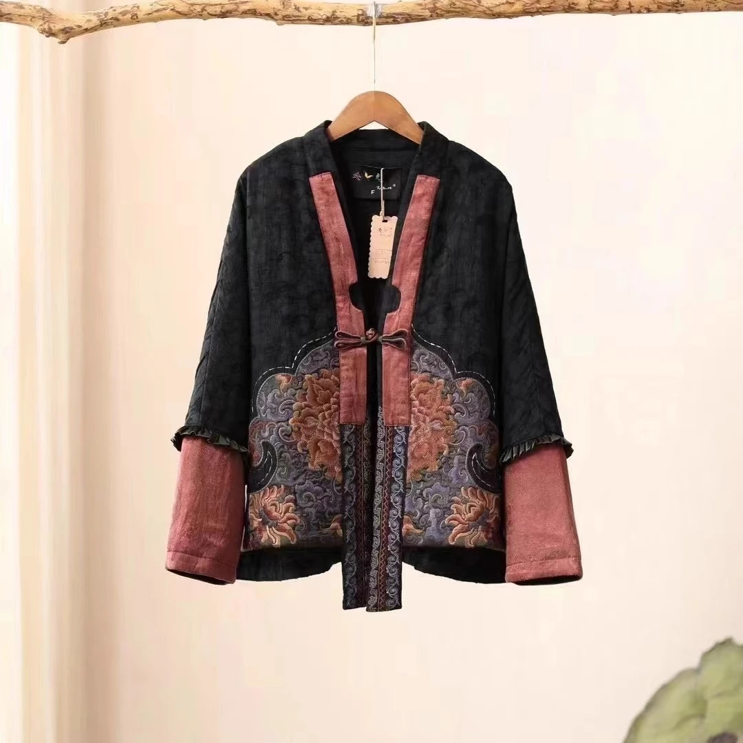 TOP Women\'s winter coat Embroidered ethnic style Jacquard cotton coat Black loose quilted jacket Luxury designer padded clothes