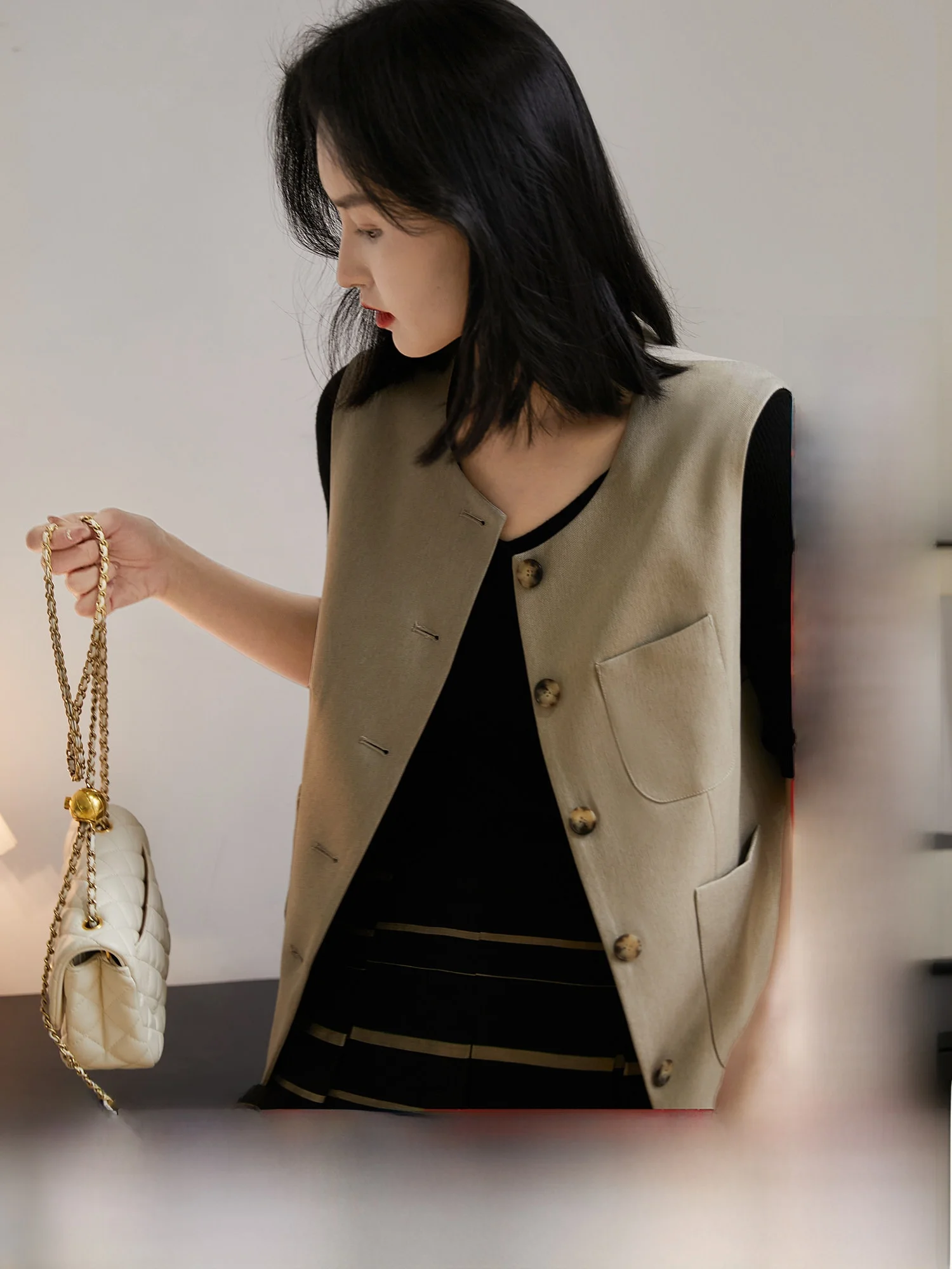 

Женский жилет Xhange Retro Sli Tee: модный, для многослойных образов, с круглым вырезом, из полиэфирного волокна