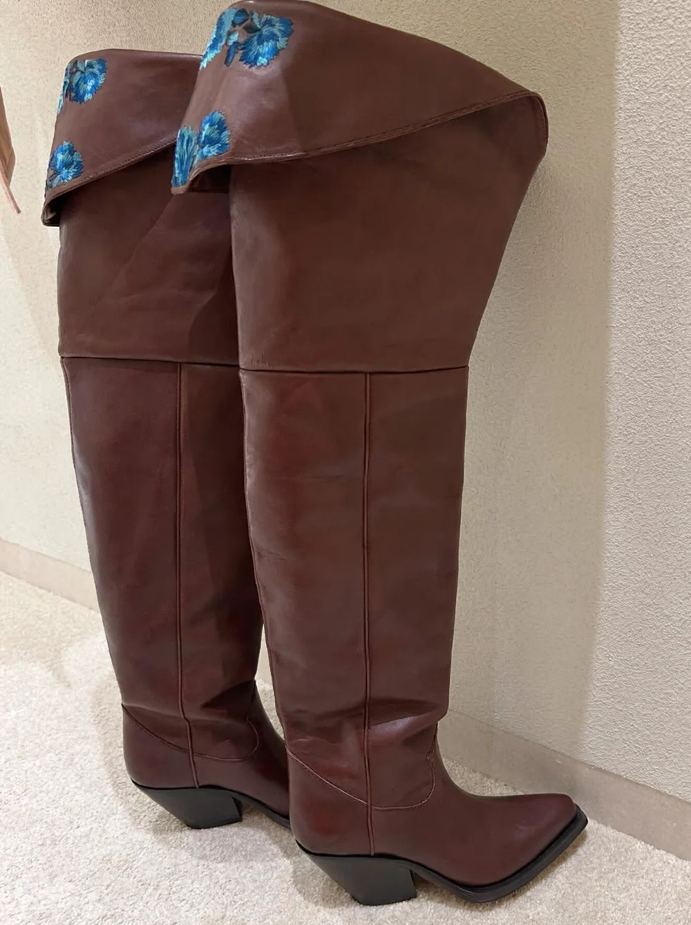 Western Style Thigh High Leather Boots Pointed Toe Chunky Block Heel Fold Top Shaft Blue Flower Embroidery Casual Boots