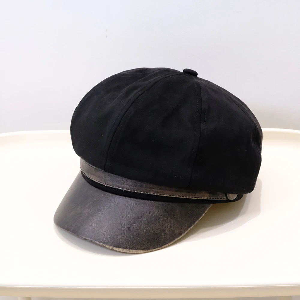 Vintage bohemian style multi-color PU strap button-embroidered newsboy cap, suitable for daily commuting in autumn and winter.