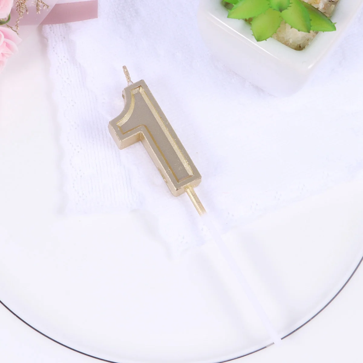 

Happy Birthday Number Candles Gold Vivid Color Set 0-9 for Cakes Party Theme Events Decoration Smokeless Wax Burn