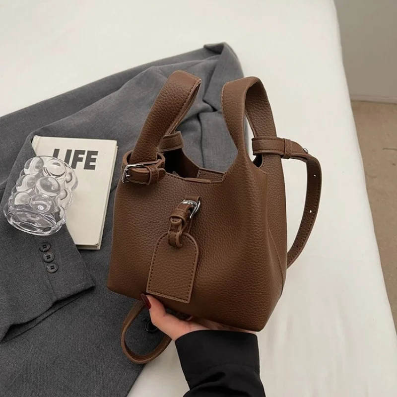 

Vintage Inspired Leather Vanity Case For Women Retro Style Beauty Box With Mirror And Multiple Interior Compartments