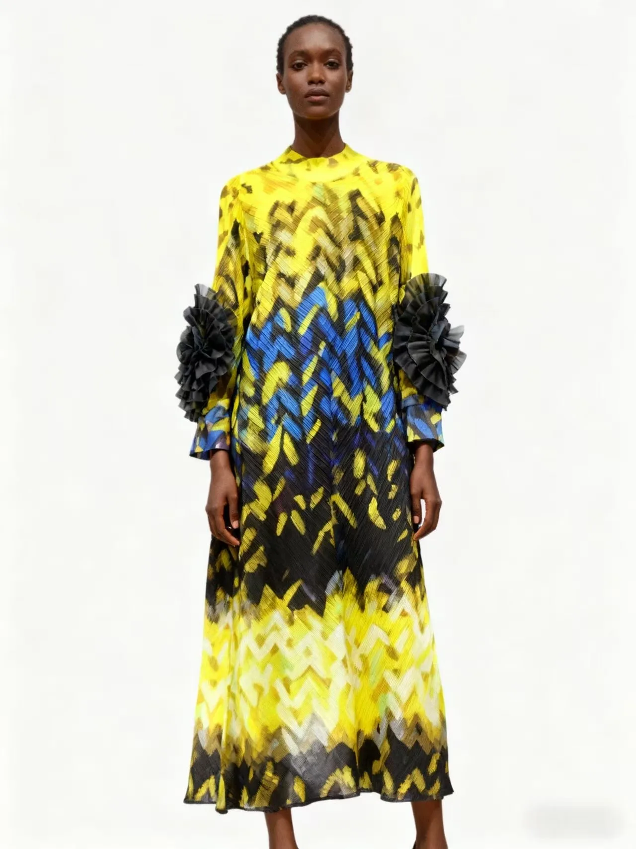 เดรสผู้หญิงสไตล์มิยาเกะทรงหลวม พิมพ์ลาย คอทรงกลม จับจีบ ดีไซน์ทันสมัย รุ่นใหม่ ปี 2025