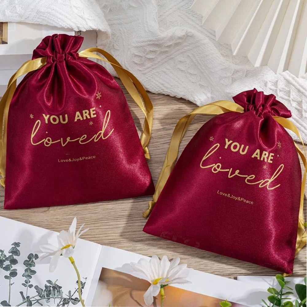 100 pezzi personalizzati in raso di seta gioielli con coulisse sacchetto regalo stampa logo sacchetto di imballaggio per anelli bomboniere ospiti sacchetti per caramelle