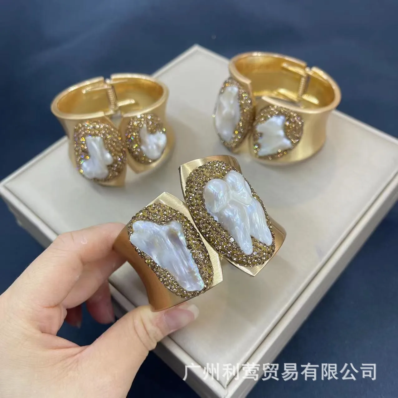 

Natural Baroque Pearl Bracelet Medieval Fashion Bracelet Advanced Induction Electroplating Jewelry Open Accessories