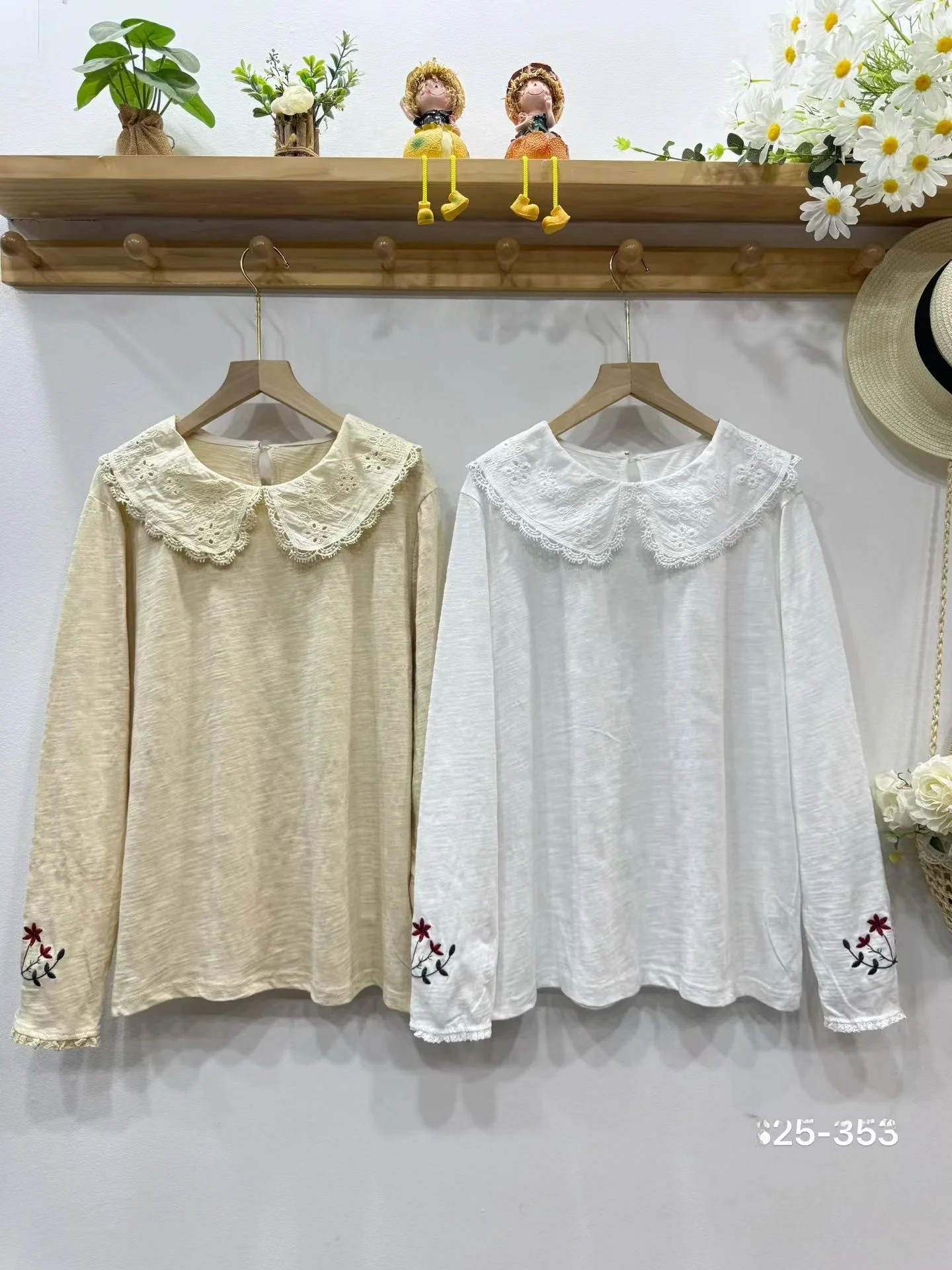 

Sweet Style Pure Cotton Long Sleeve T-Shirt Hollow out Lace Embroidery Loose Fit Breathable under Shirt Girl's Casual Top