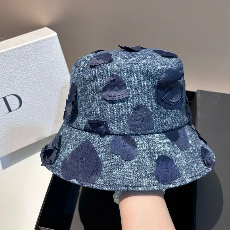 

Корейская джинсовая панама для женщин с вышивкой в виде сердца для похудения, регулируемая уличная модная рыбацкая кепка, бесплатная доставка ​ ​