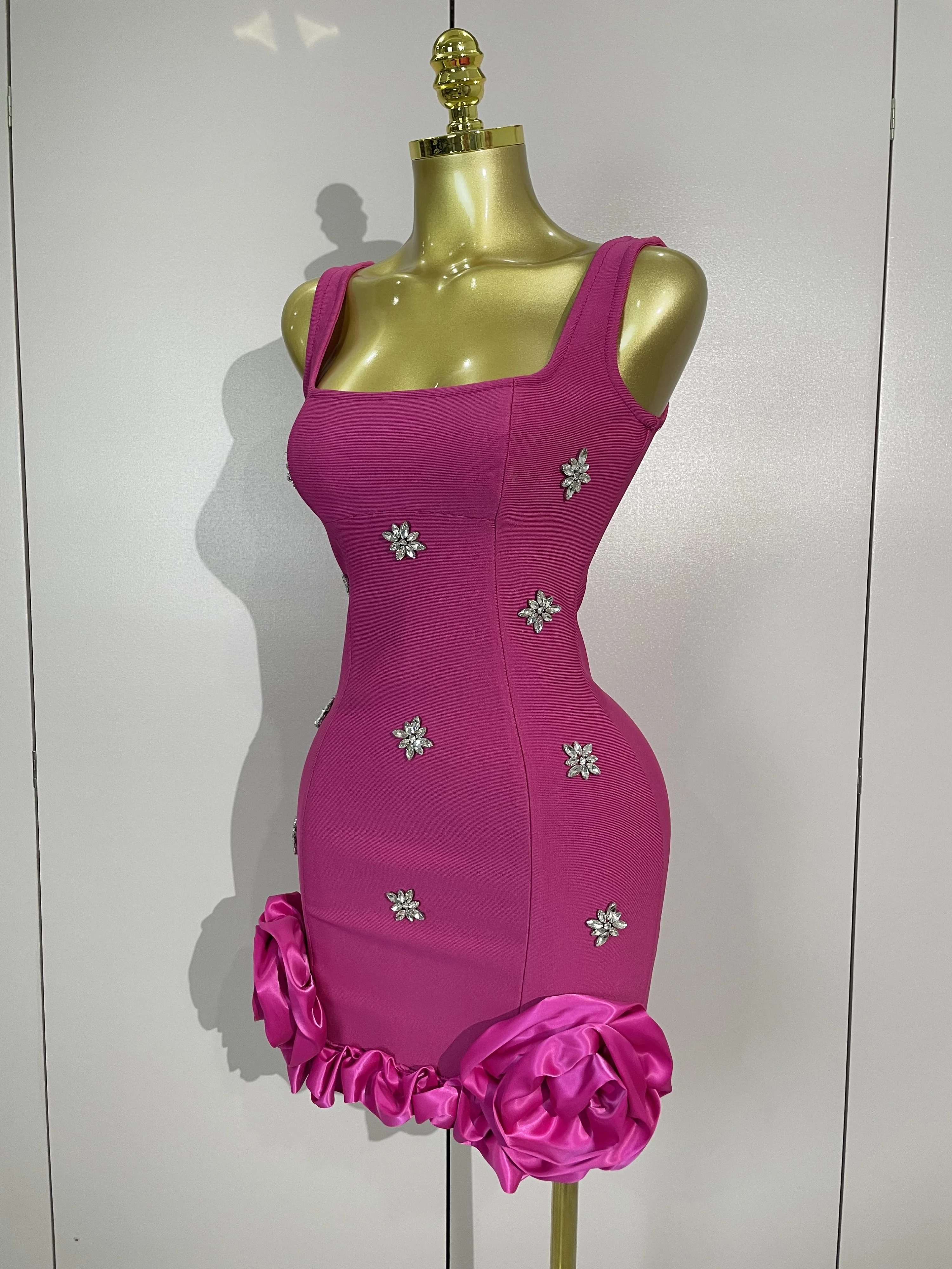 Sparkly Strass Sexy Vierkante Kraag Bodycon Mini Bandage Jurk Vrouwen Vieren Avondfeest Elegante Luxe Verjaardag Jurk