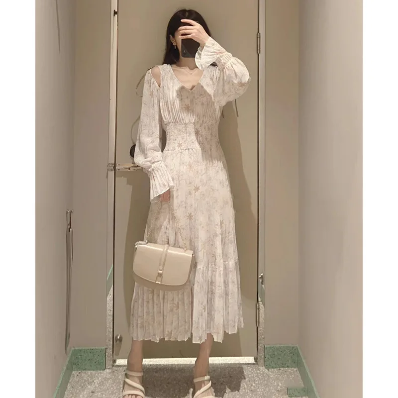 

WAKUTA Flare Sleeve New Arrival Sweet Print Spring Robe V Neck Women Dress Japanese Lacing Off Shoulder Pleated Vestidos