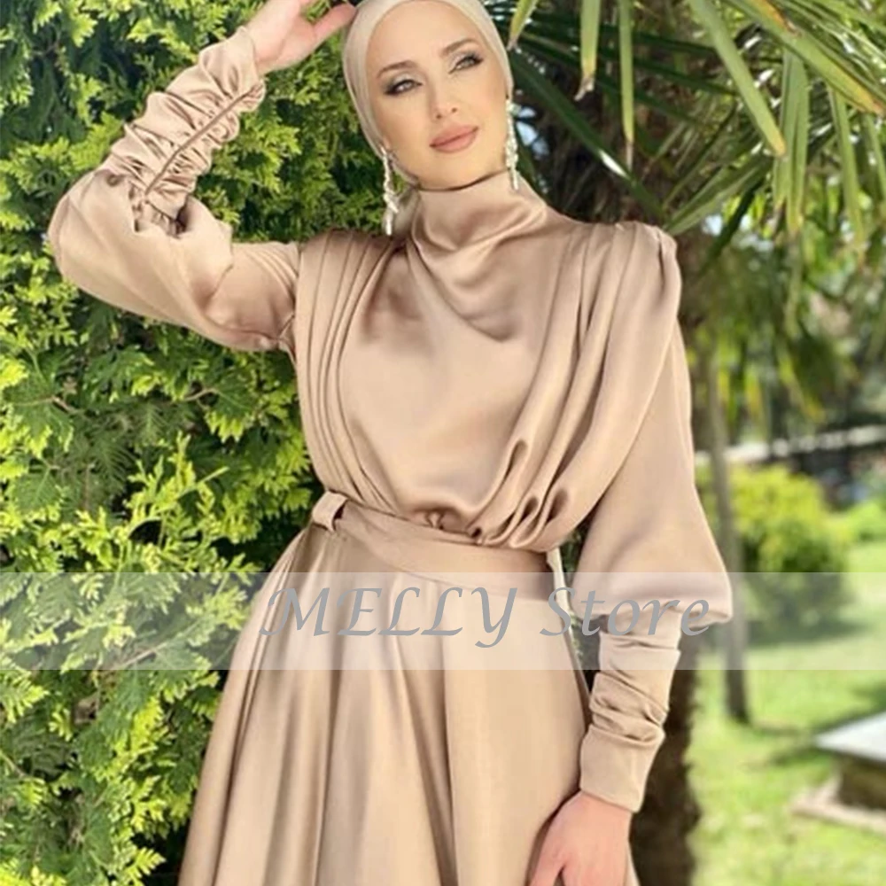 Champagne Gaun Malam untuk Wanita Kerah Tinggi Penuh Lengan Formal Prom Gaun A-Line Sapu Kereta Satin فساتين سهره فاخرة طويلة