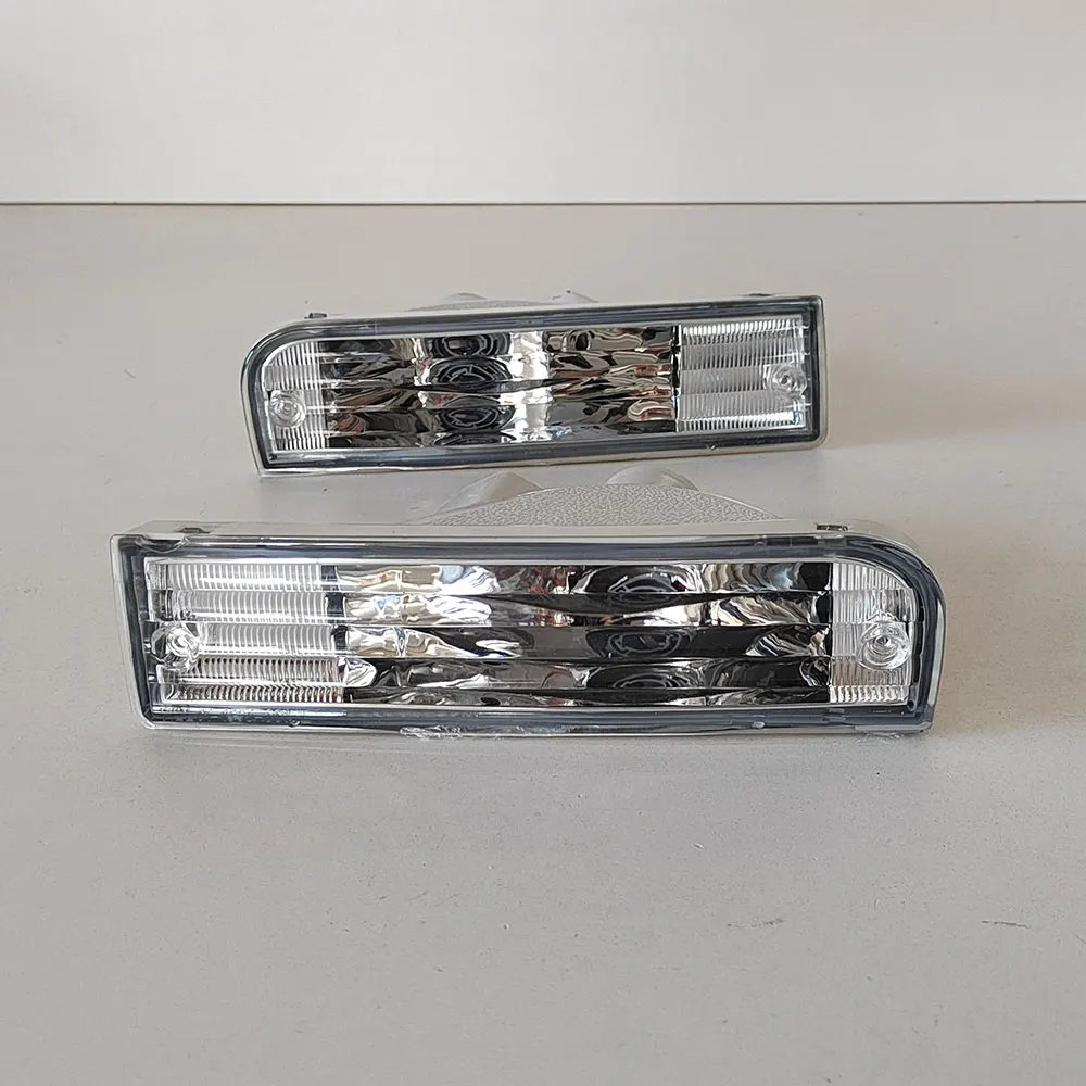 A Pair Front Bumper Light Fog Lamp for Toyota Hilux SURF 4Runner LN130 1991-1995 8151035070  8152035070