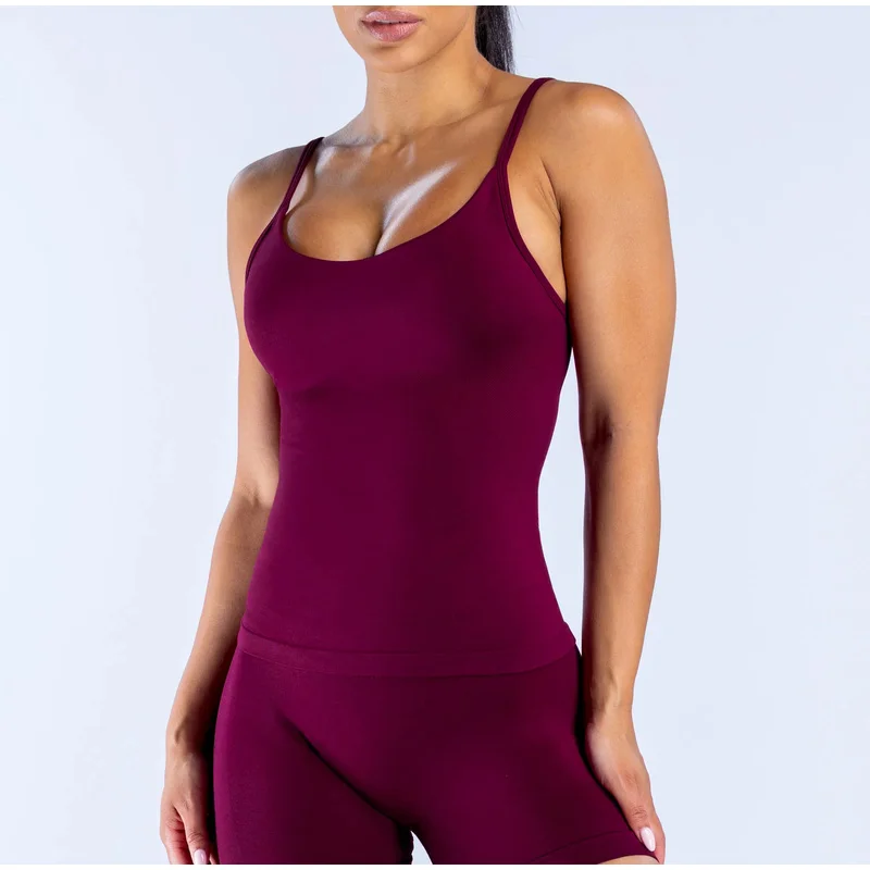 Denyf Damen-Yoga-Set mit dünnen Trägern, rundem Halsausschnitt, nahtlosem Design, herausnehmbaren Einlagen, Sport-BH und Shorts für Fitness-Training.
