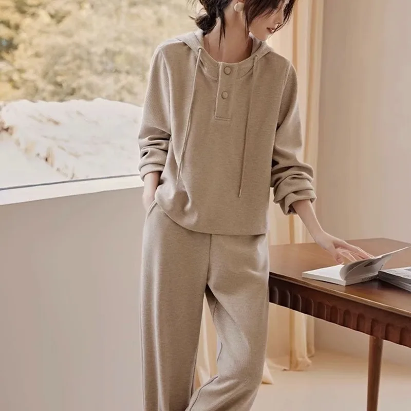 ชุดคลุมด้วยผ้าผู้หญิงลําลองสีทึบไลฟ์สไตล์เรียบง่าย Home Walking กระชับกลางแจ้ง Dressing Girl's Clothing