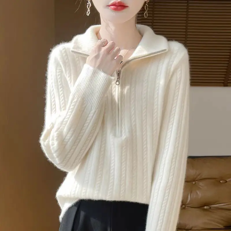 

2025 Autumn Winter Thickened Knitted Turn-down Sweater Women's Half Zipper Collar Twist Flower Design Casual Comfortable Top