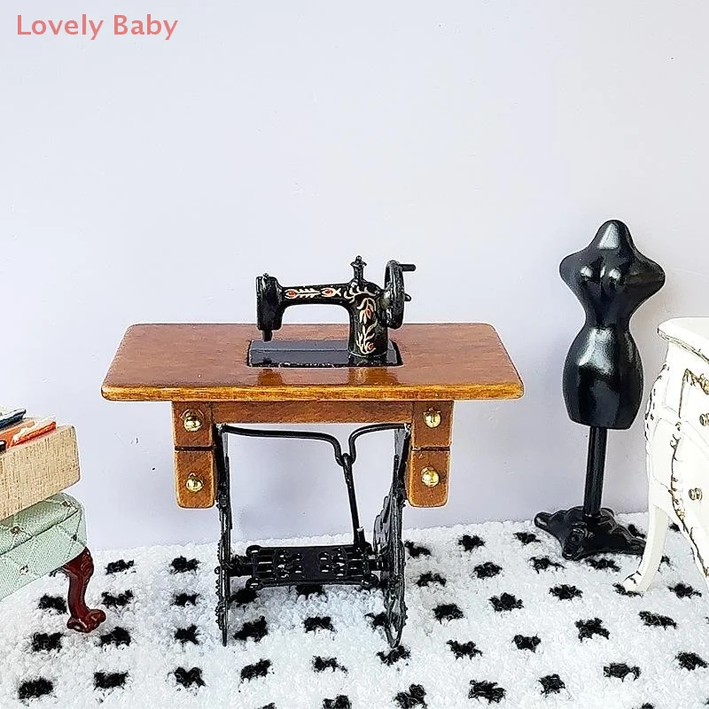 【BS】1Pcs 1:12 Mini Simulation Furniture Sewing Machine Home Decor Dollhouse Miniature Sewing Machine Model DIY Accessories