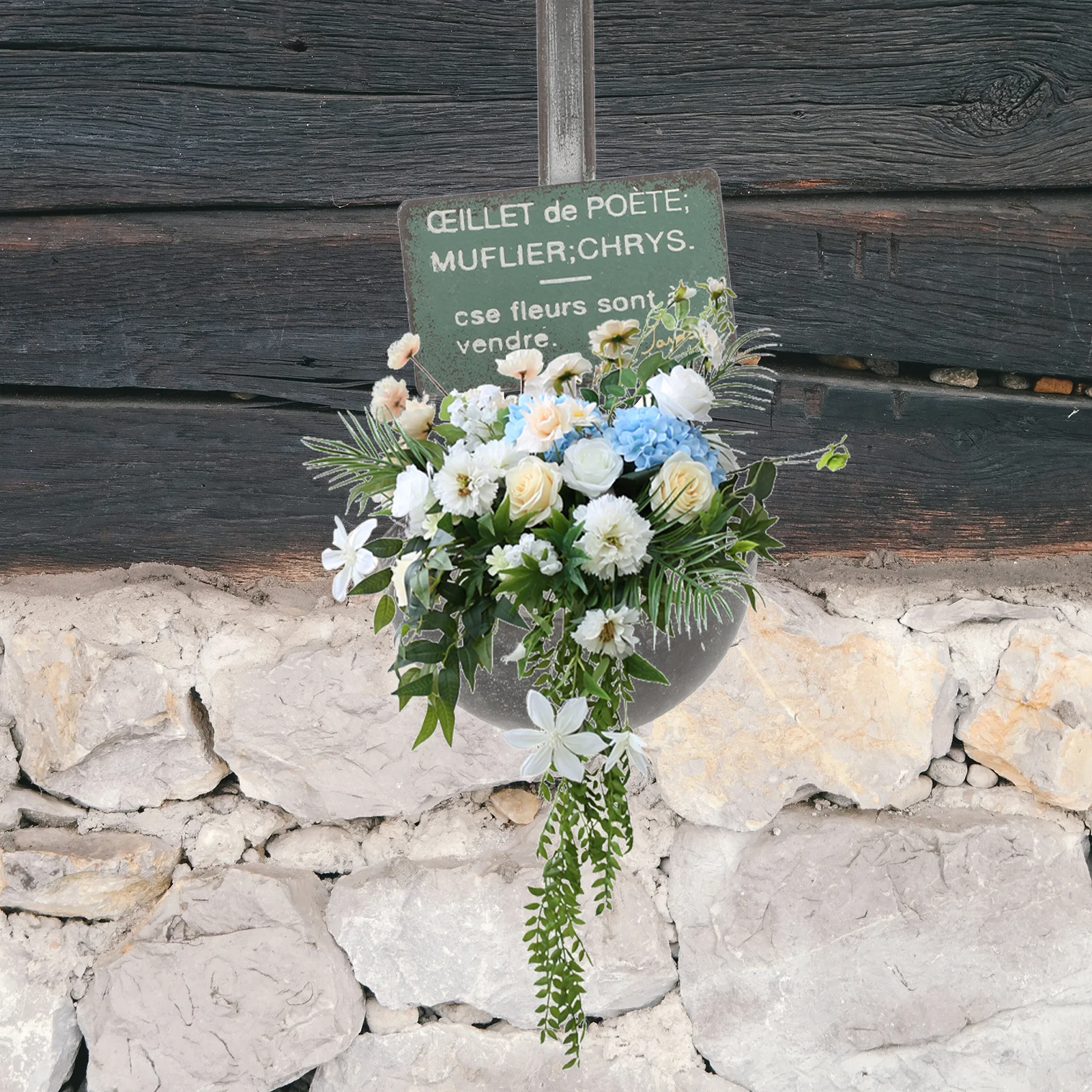 

Iron Hanging Spoon Shape Flower Pot Novelty Iron Planter Durable Outdoor Balcony Garden Decorative Metal Bucket