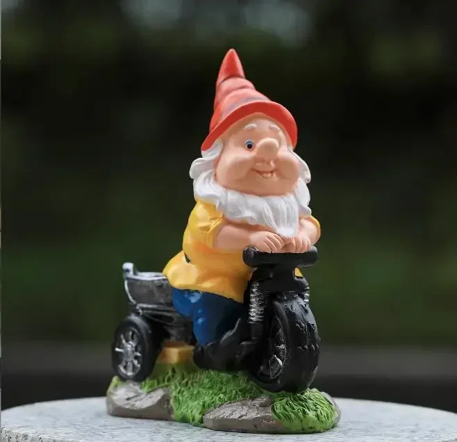 Christmas Resin Santa Claus Riding Tricycle Figurines Christmas Gnome Statue Desktop Ornament Crafts Gifts Garden Decoration