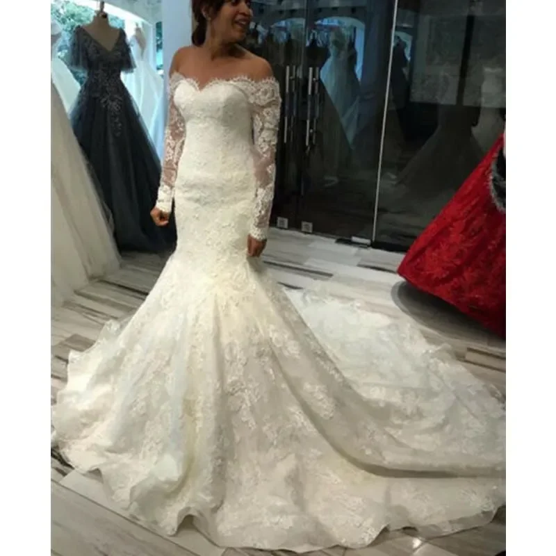 Customized Off the Shoulder  Lace Appliques Vintage Wedding Dress Robe De Mariée   Elegant Long Sleeves  Bridal Gowns