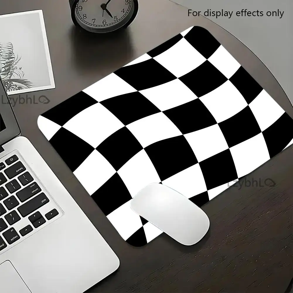 

Black and White Plaid Mouse Pad Small Gamer Desk Mat Square Gaming Office Accessories Rug Mousepad Rubber Keyboard HD Table Mats