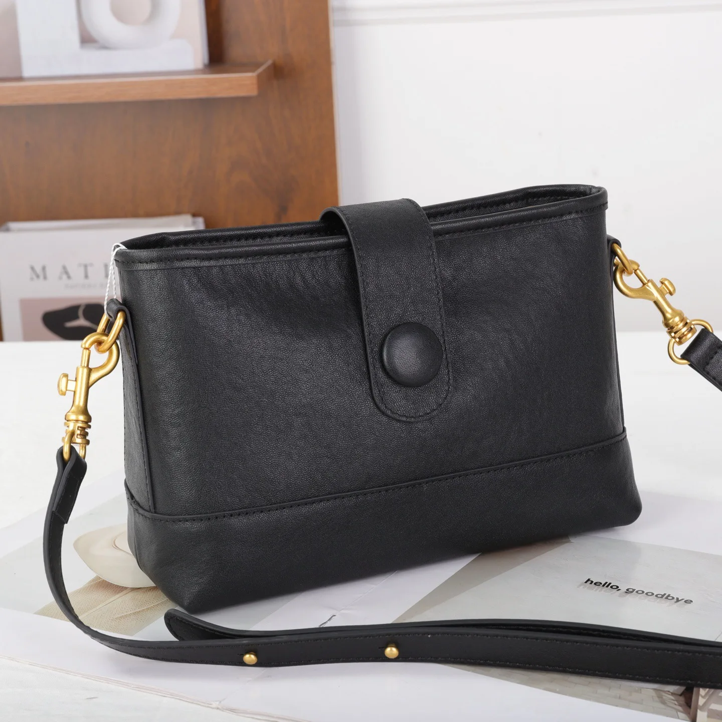 

Vegetable Tanned Leather Bag Women's Casual Versatile 2025 Fashion Messenger This Year's Popular One-shoulder Diagonal Span Bag