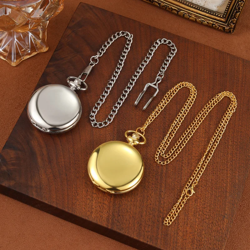 Retro Pocket Watch Flip Bronze Nostalgic Classic Necklace Watch Commemorative Gift Pendant Quartz Pocket Watch Foreign Trade Man