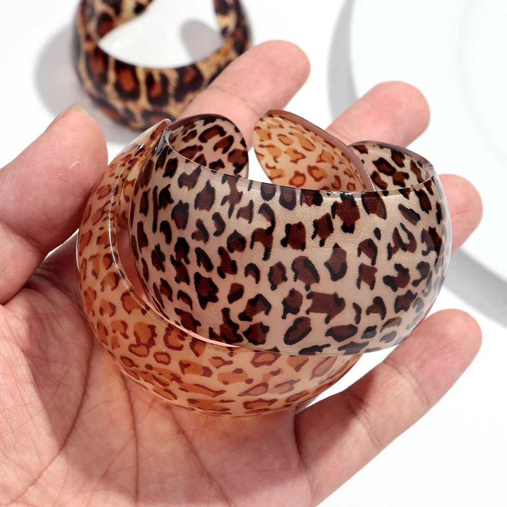 Vintage Harz-Leoparden-Armreif, breit, offen, modische Acryl-geometrische runde Manschettenarmbänder, Damenschmuck, Geschenke – Detail 6