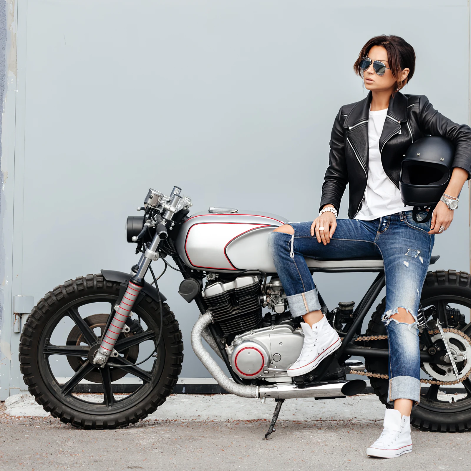 

1 Red 6mmx33m Polyester Decorative Strips Adhesive Tape for Car Strong Adhesive No Marks Automotive Trim Decor Car