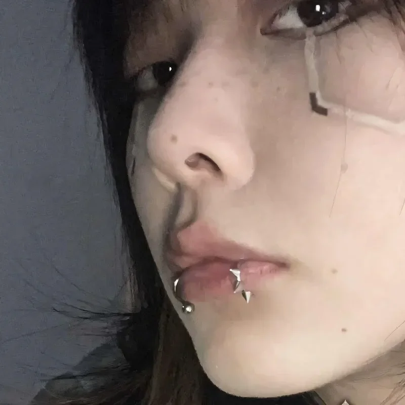 1/20pc C Shaped Punk Nose Ring Stainless Steel Fake Lip Ring Rivet Clip on Non Body Piercing Hoop Ring for Women Men Non-Pierced