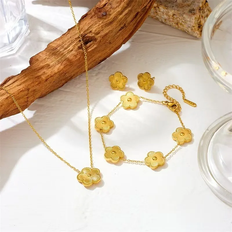 

Stainless Steel 18k Gold Plated Five Flower Bracelet Necklace Earrings Double Sided Plum Blossom Chain Party Jewelry Gift Clover