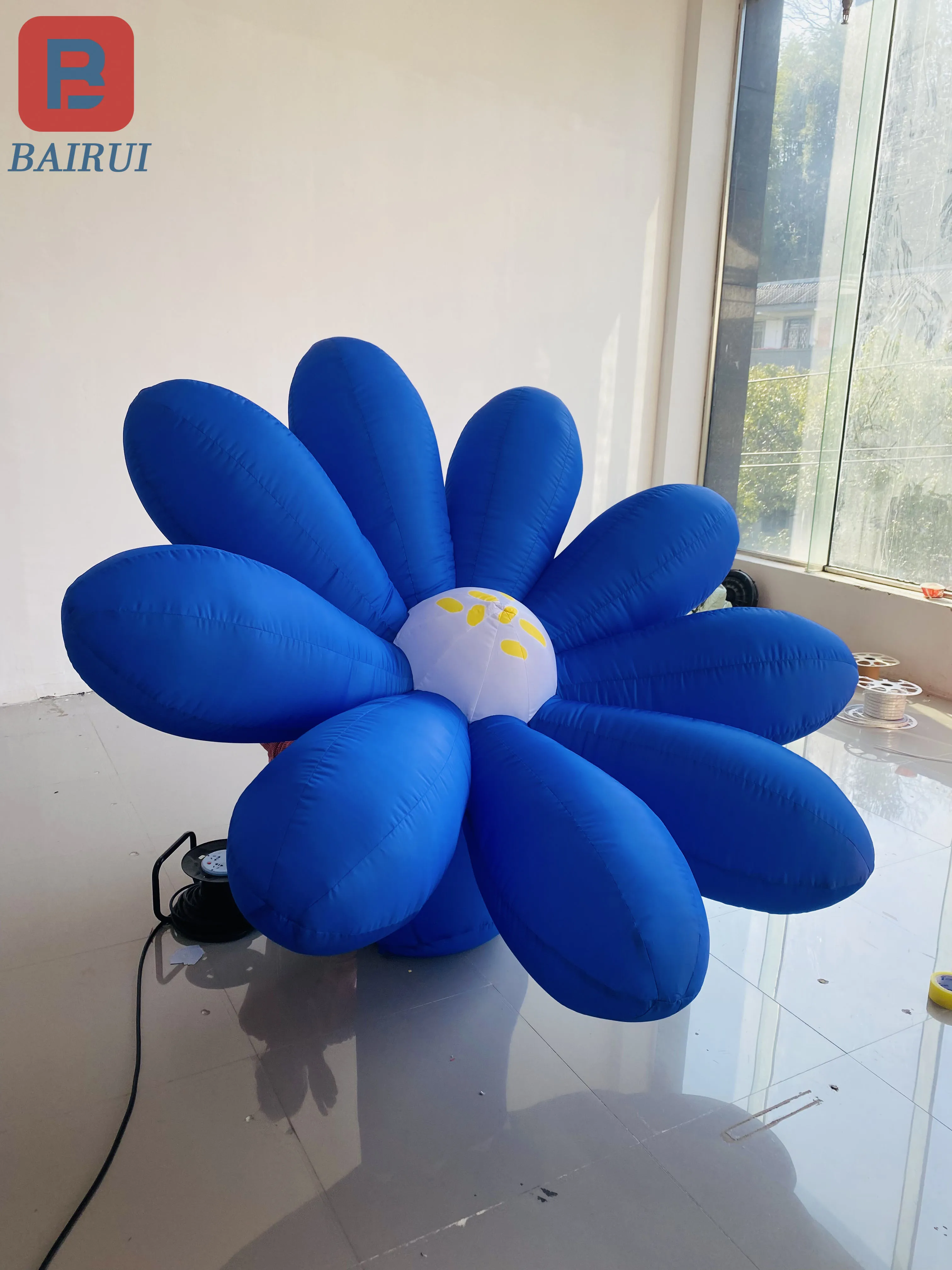 Creative inflatable blue flower model plants flowers jungle camping bazaar activities exhibition layout decorative props