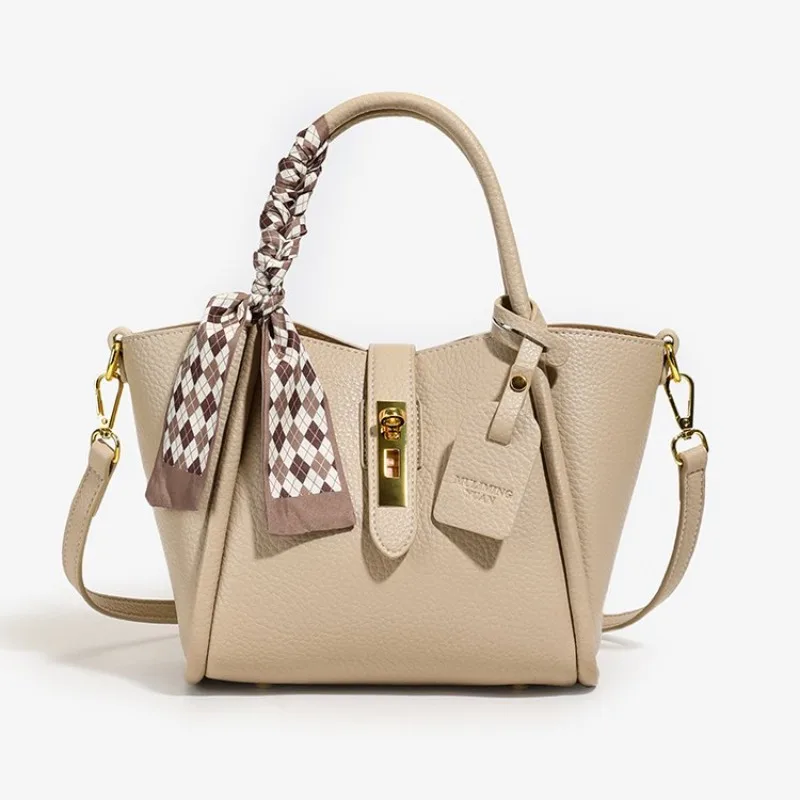 

Simple Trendy Elegant Diaper Bag Ladies High End Leather Classic Paris Vintage Casual Carry Bag