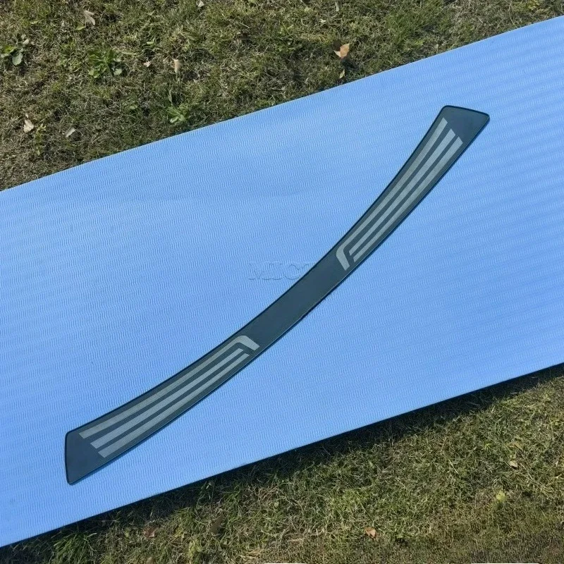 

Car Accessories Sticker Rear Guards Rear Bumper Cover Trim Stainless Trunk Guard Plate Cover For Toyota Rav4 2016 - 2018