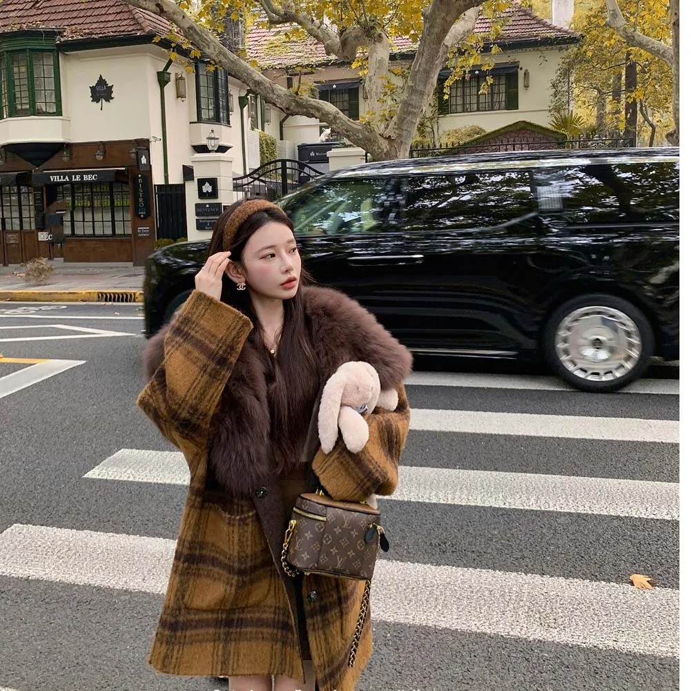 

fox fur collar woolen coat Vintage check double-sided wool coat female autumn/winter fox fur coat medium length