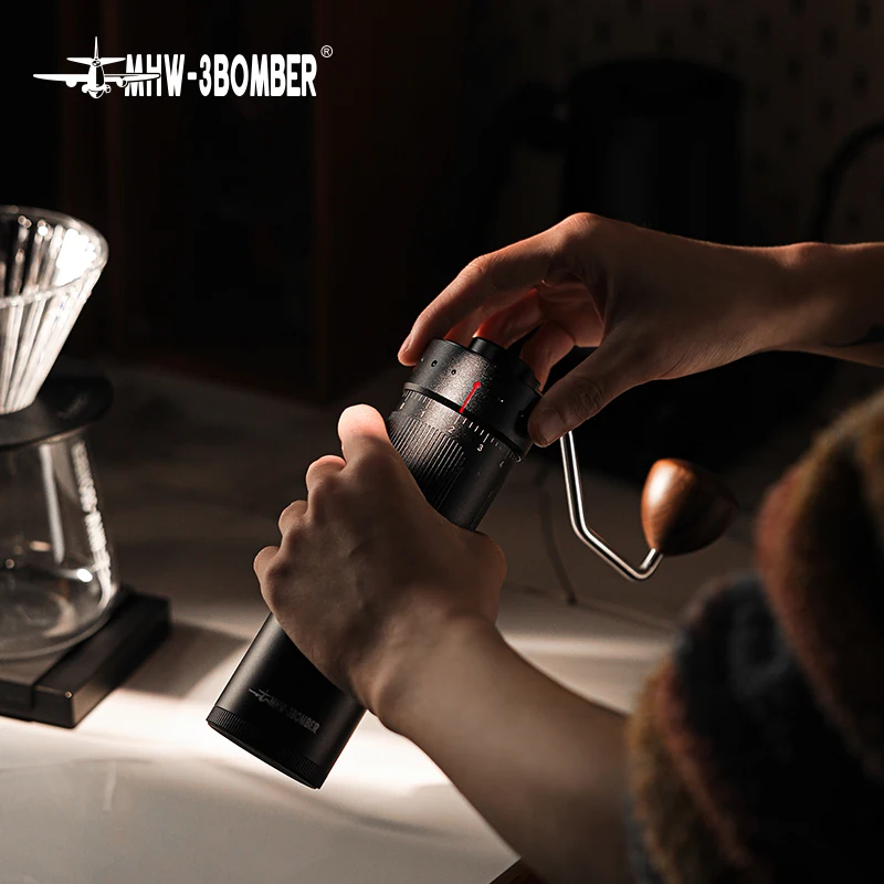 New Mhw-3bomber R3 Series Coffee Grinder Solid Wood Handle Hand-Ground Coffee Beans Home Outdoor Customized Barista Grinder Gift