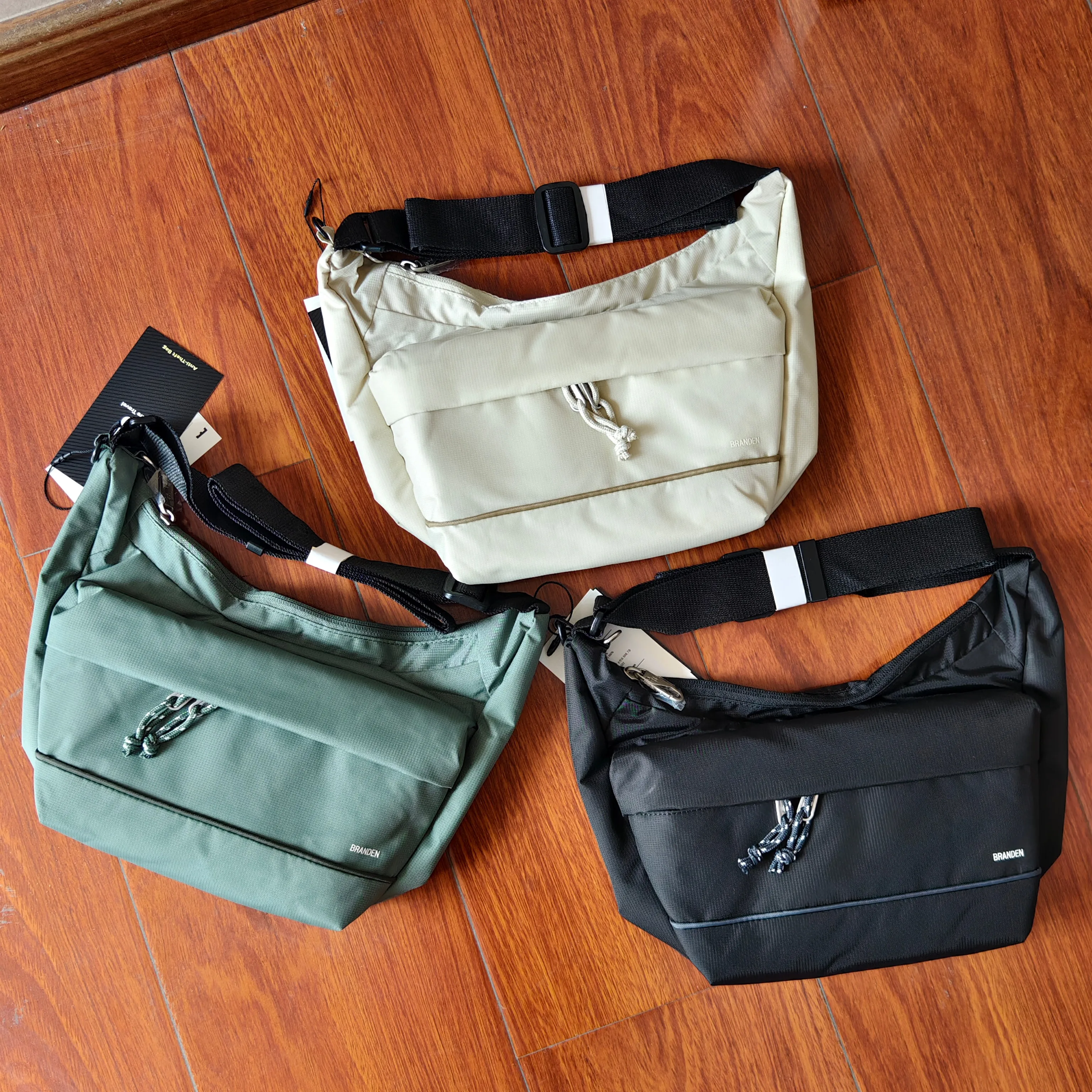 ブランドン多機能盗難防止クロスボディバッグ軽量通勤ナイロンバッグユニセックスショルダーバッグ持ち運びやすい