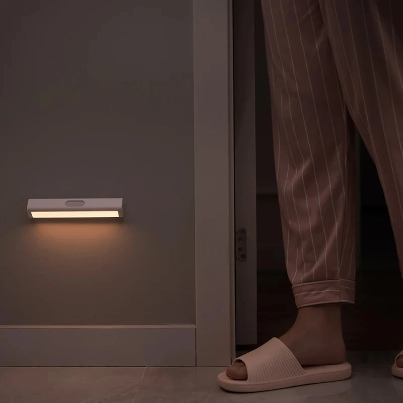Aqara Motion Sensor LED Bar Light Induction Night Light Portable Cordless Magnetic Cabinet Lamp for Kitchen Bedside Lighting