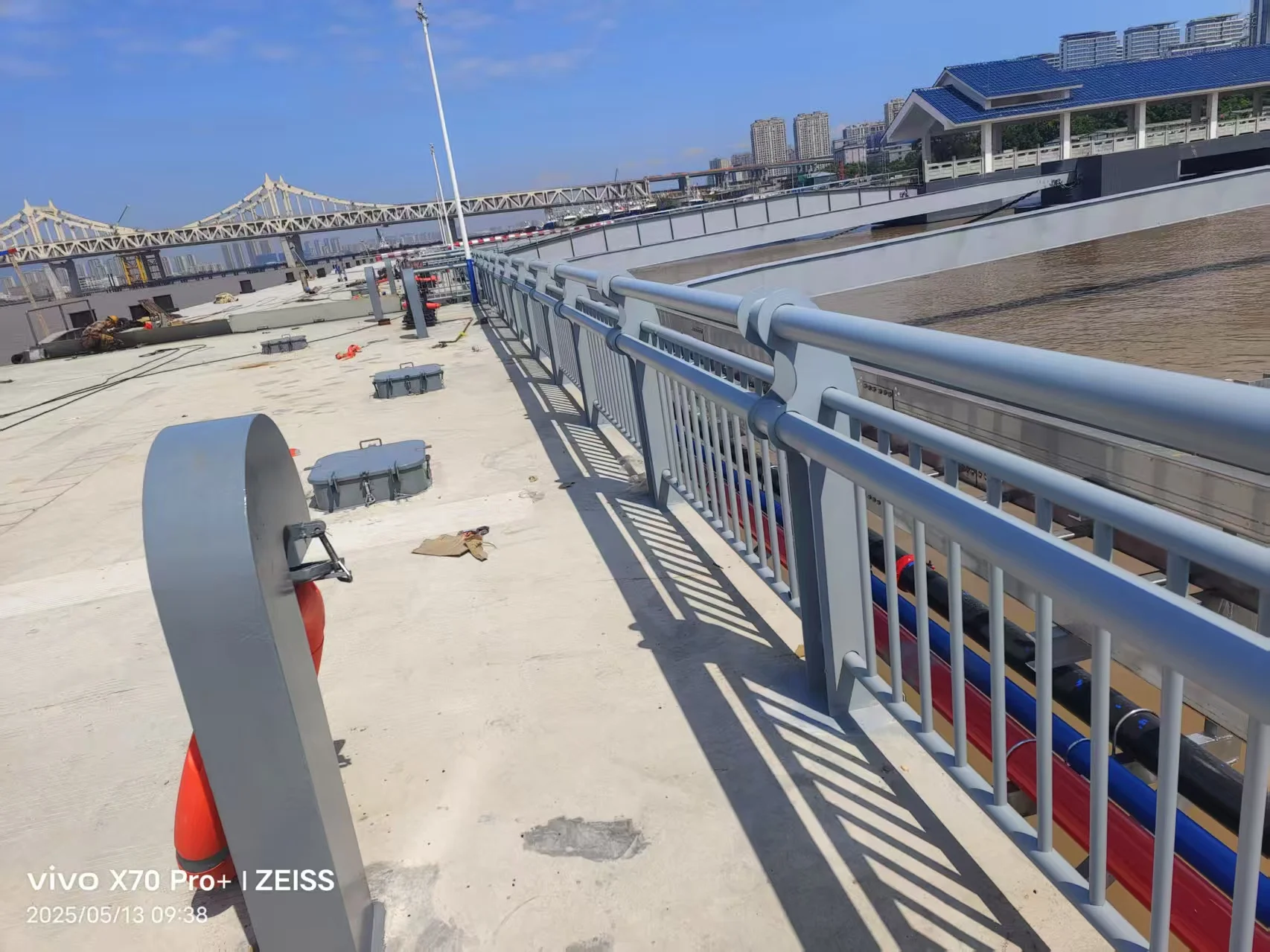 التخصيص نهر الدرابزين حديقة المشي حماية السلامة درابزين جسر المشاة المناظر الطبيعية نهر الحرق الزنك الصلب #6