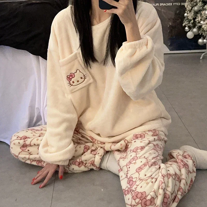 Sanrio Hello Kitty pajamas winter new thickened velvet cartoon casual two-piece set flannel women\'s pajamas loungewear set