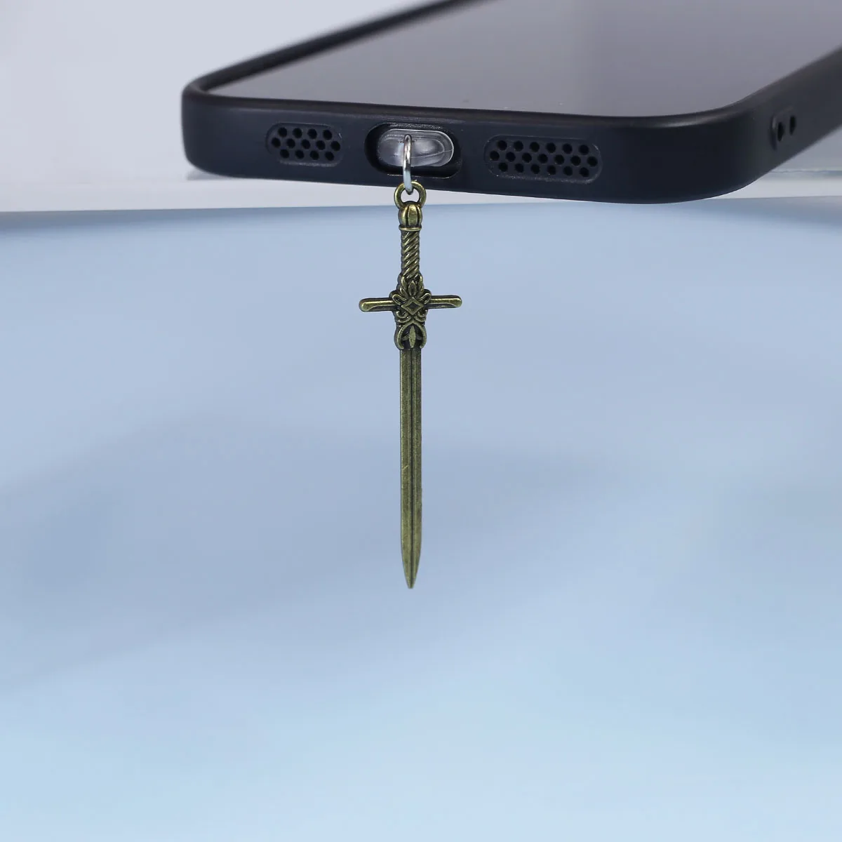 A Piece Of Treasure Sword Mobile Phone Dust Plug Pendant Phone Accessory Decoration For IPhone For Samsung Type-C Port Swordsman