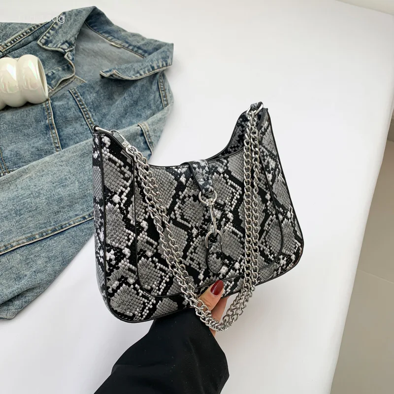 Women\'s Underarm Shoulder Bag Handheld Crossbody Bag 2024 New Snake Skin Pattern Urban Exquisite Fashion Personalized Chain