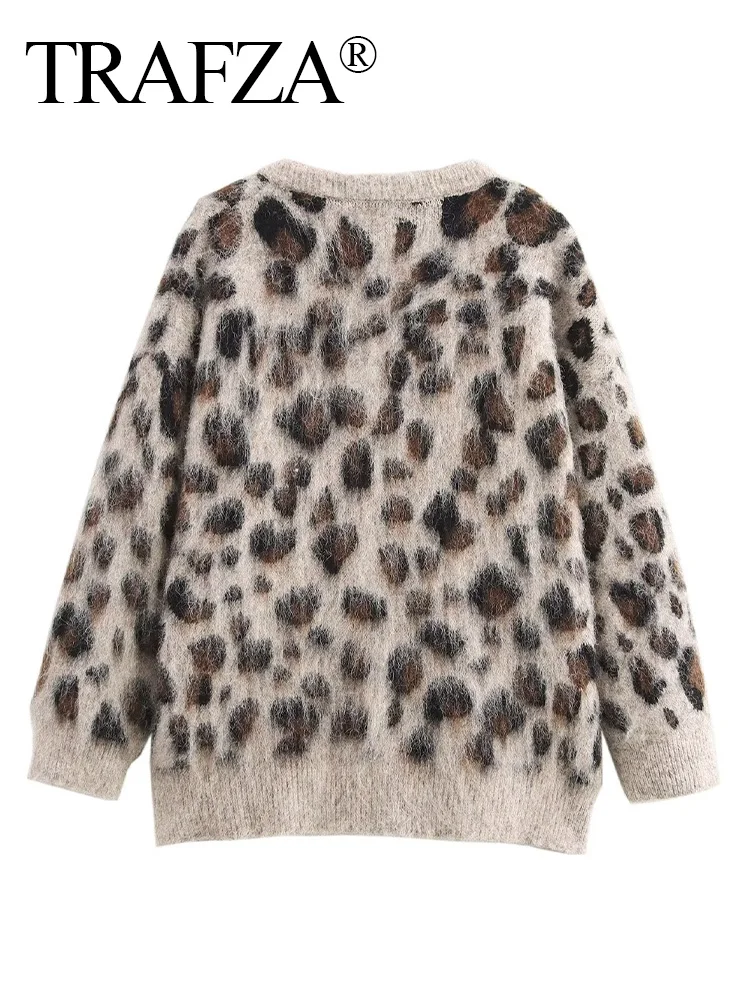 TRAFZA Autumn Women Fashionable Round Neck Single-breasted Buttoned Long Sleeve Top Women Leopard Print Knitted Cardigan Jacket