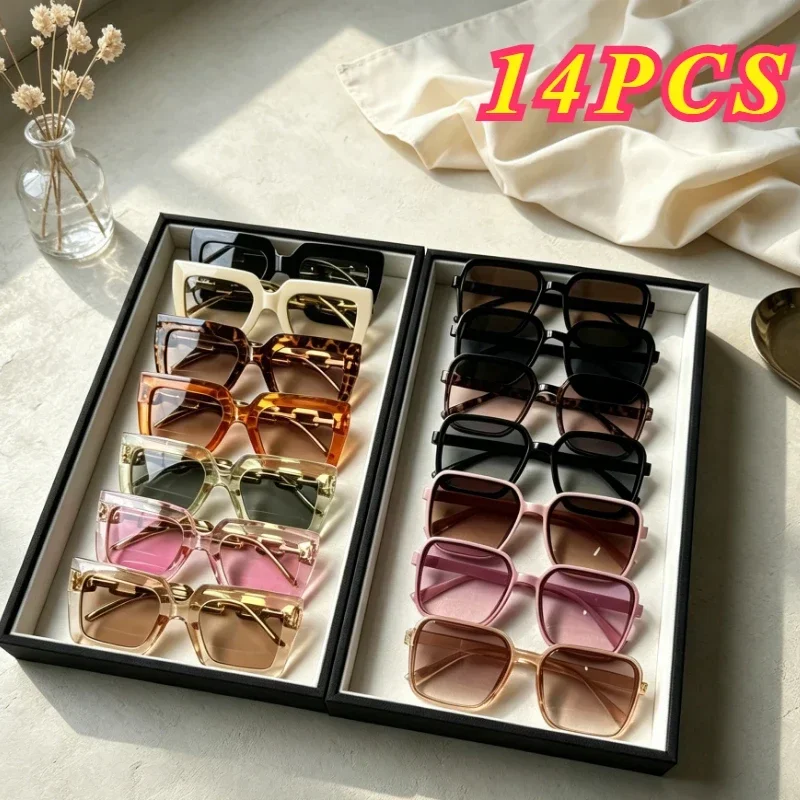 Thick-Frame Chain-Detail Sunglasses Set — product information 1