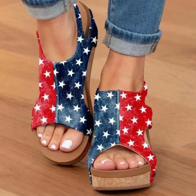 European and American Foreign Trade Large Size New Women's Slope Heel Fish Mouth Thick Bottom Rivet Sandals Wholesale
