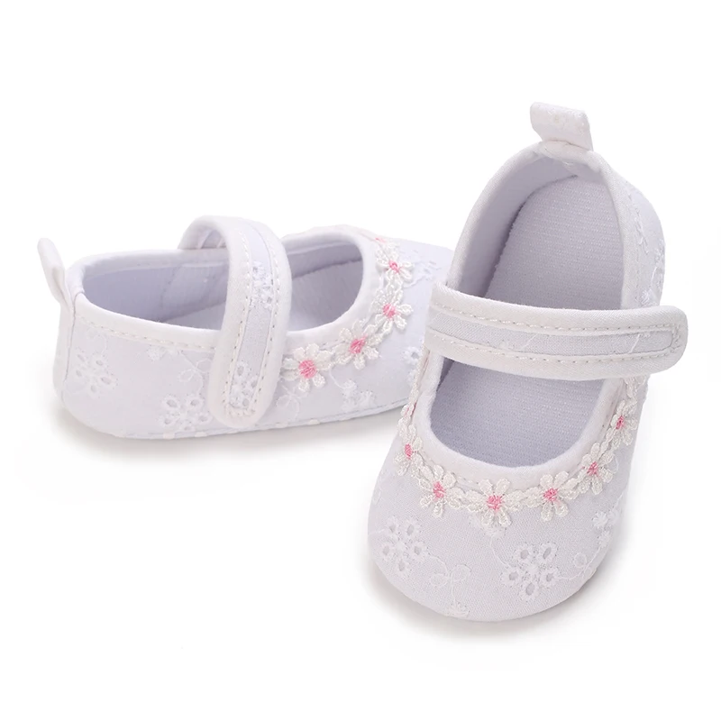 2 Color Cute Flower Embroidery Baby Shoes Princess Fashion Infant Toddler Soft sole Anti Slip First Walkers 0-1 year baby Shoes