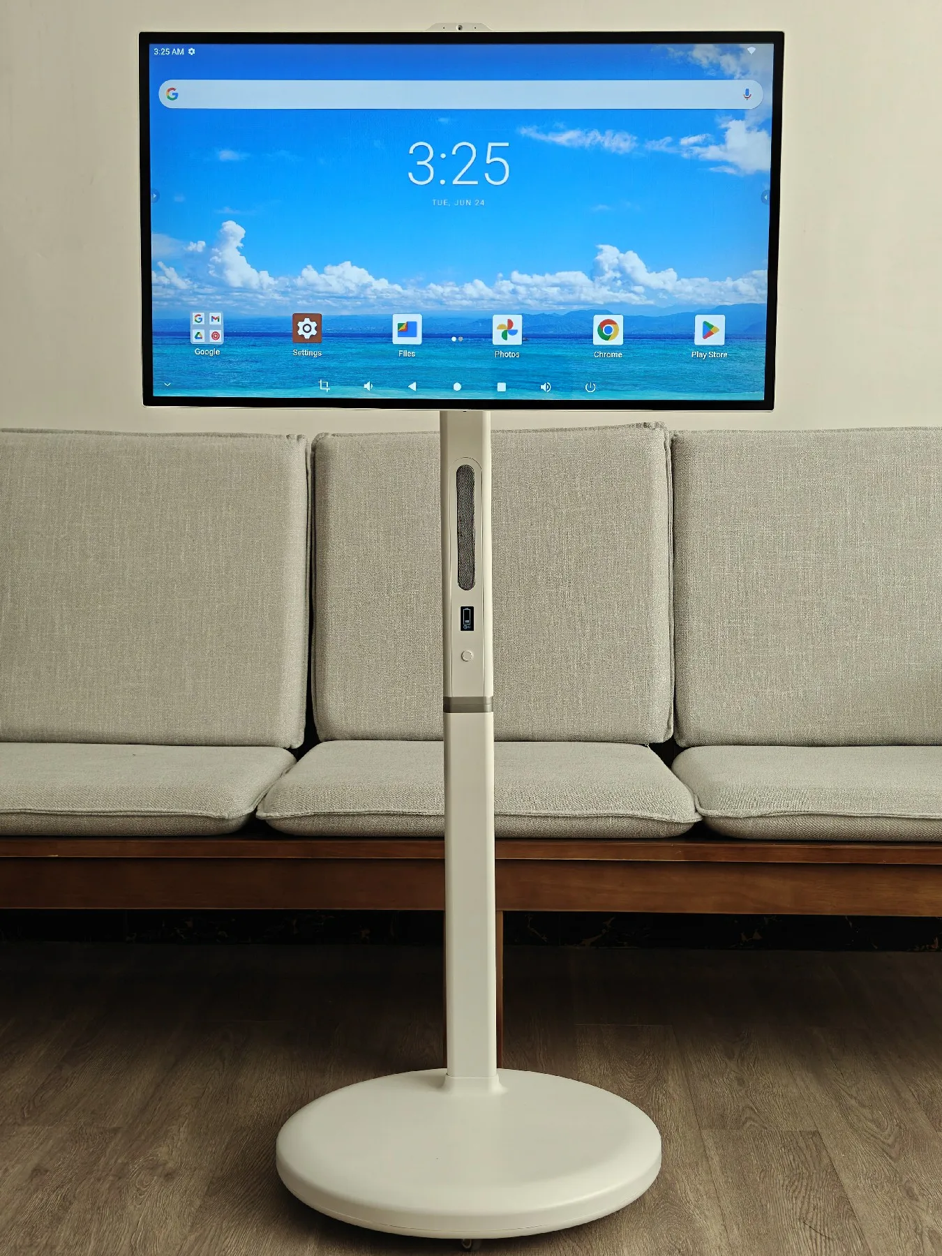 

VETO 21.5 24 27 32 Inch Android Movable 4K Smart Portable TV with 1300w Camera and Microphone Indoor Wireless LCD Display