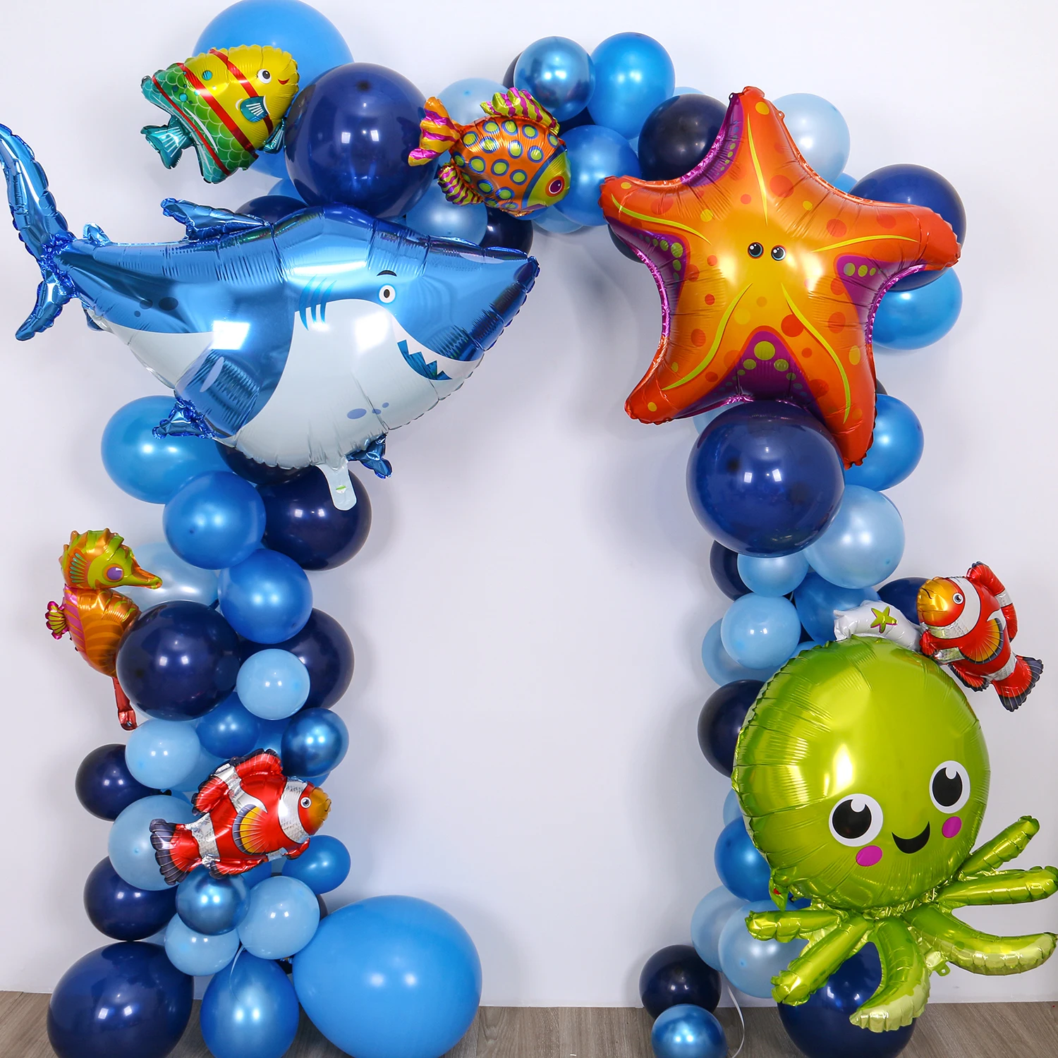 Ocean Animal Balloon Arch Set 134 Pieces Great White Shark Balloon Starfish Octopus Suitable for Birthday Parties